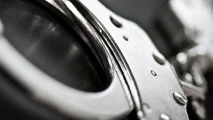 Udario policajca, pa pobegao